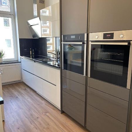 Attraktive Wohnung Mit Balkon Zum Gruenen Hinterhof Шверин Экстерьер фото