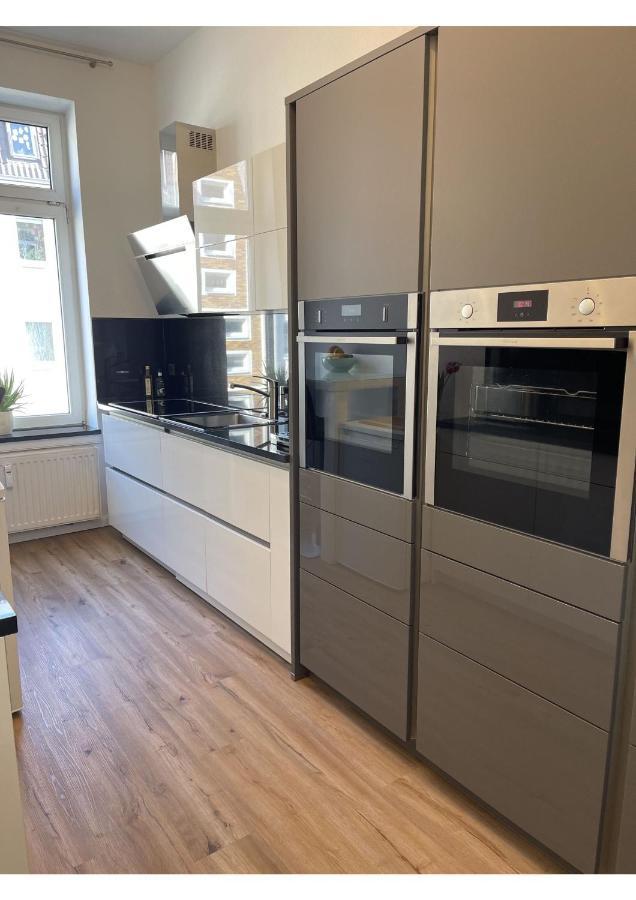 Attraktive Wohnung Mit Balkon Zum Gruenen Hinterhof Шверин Экстерьер фото