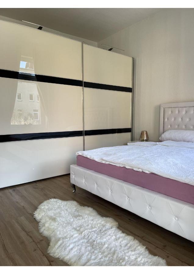 Attraktive Wohnung Mit Balkon Zum Gruenen Hinterhof Шверин Экстерьер фото
